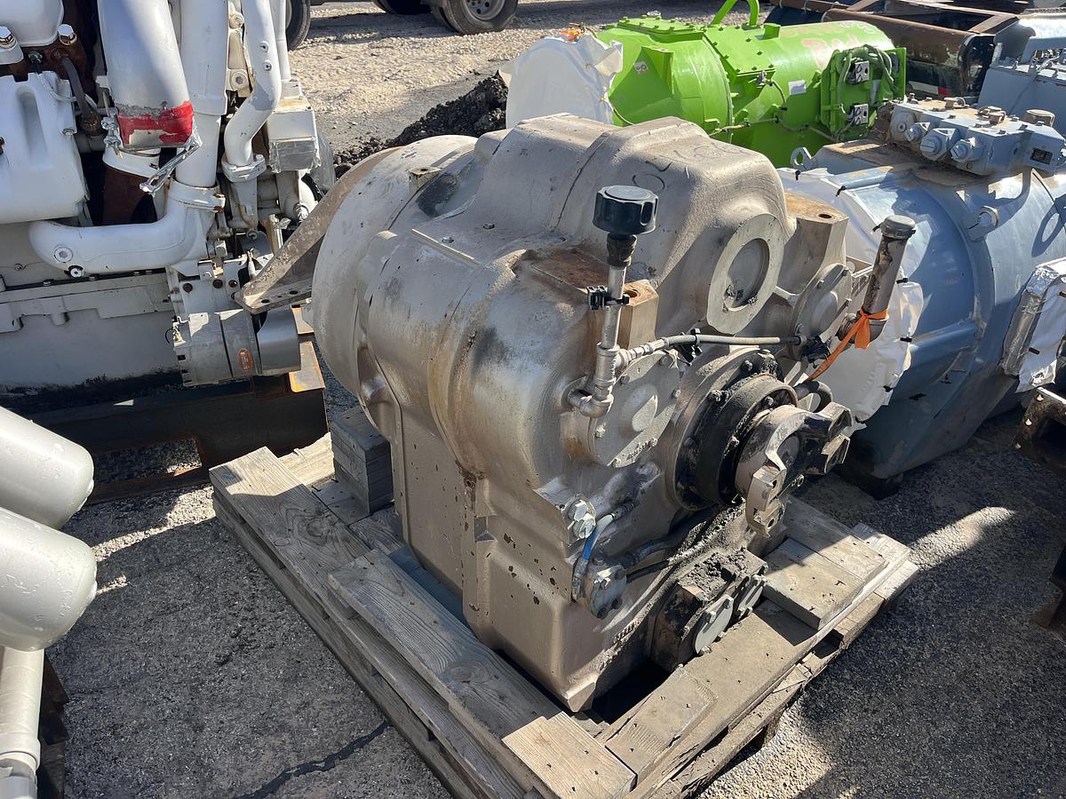 Used TWIN DISC TA90-8501 TORQUE CONVERTER