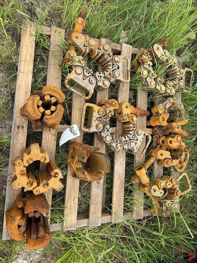 Used (10 X $) (6) AOT TYPE SAFETY CLAMPS & (4) 3-SEGMENT SLIPS W/ INSERTS