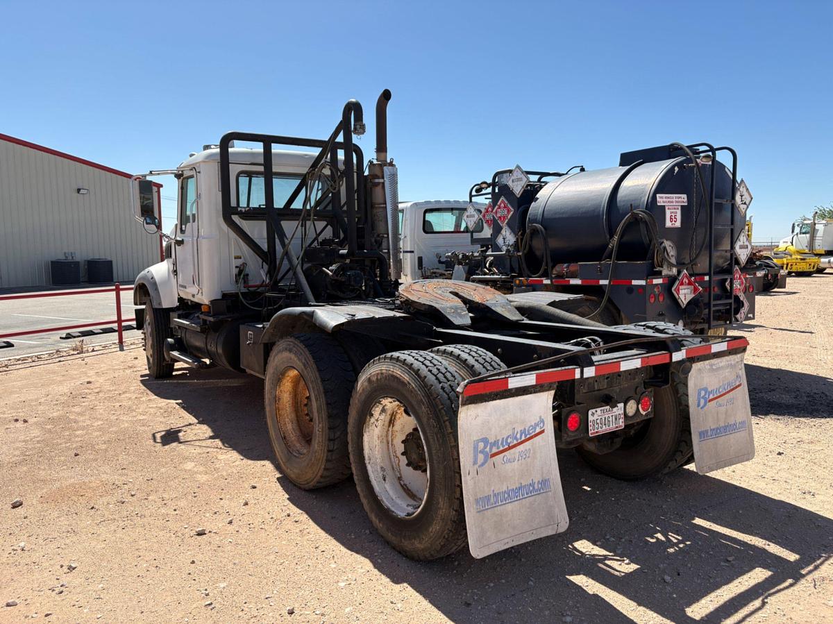 Used 2009 MACK GRANITE T/A DAYCAB HAUL TRUCK