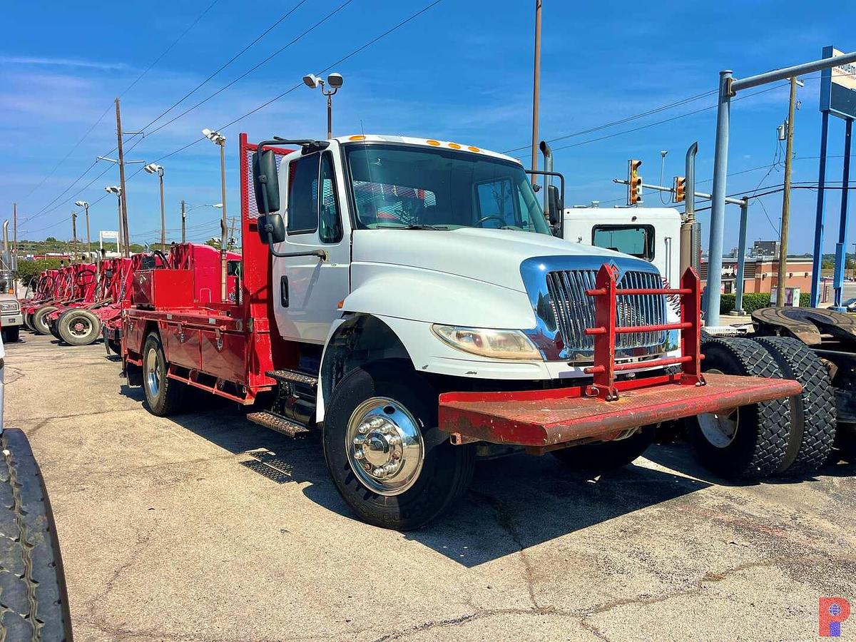 Used 2018 INTERNATIONAL  DURASTAR 4300 VENTURO HT66KX 14’ BED SERVICE TRUCK