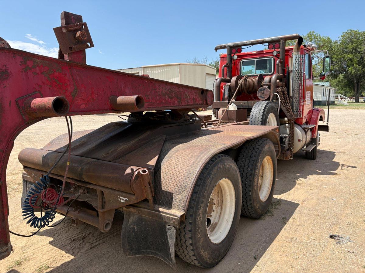 Used 1994 WHITE GMC WCA T/A DAYCAB WINCH TRUCK