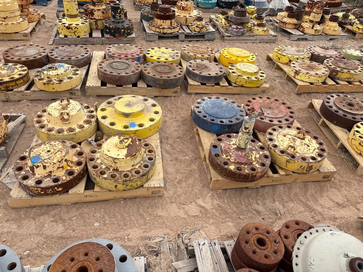 Used (6 pallets) assorted blind/ lift flanges & adapter flanges