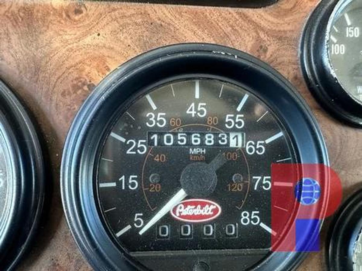 Used 2005 PETERBILT 378 T/A DUMP TRUCK