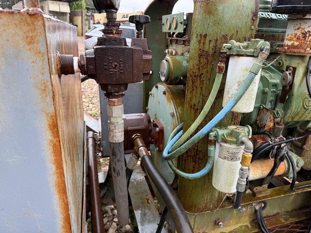 Used KING 53GA POWER SWIVEL MTD ON T/A GOOSENECK.TRAILER