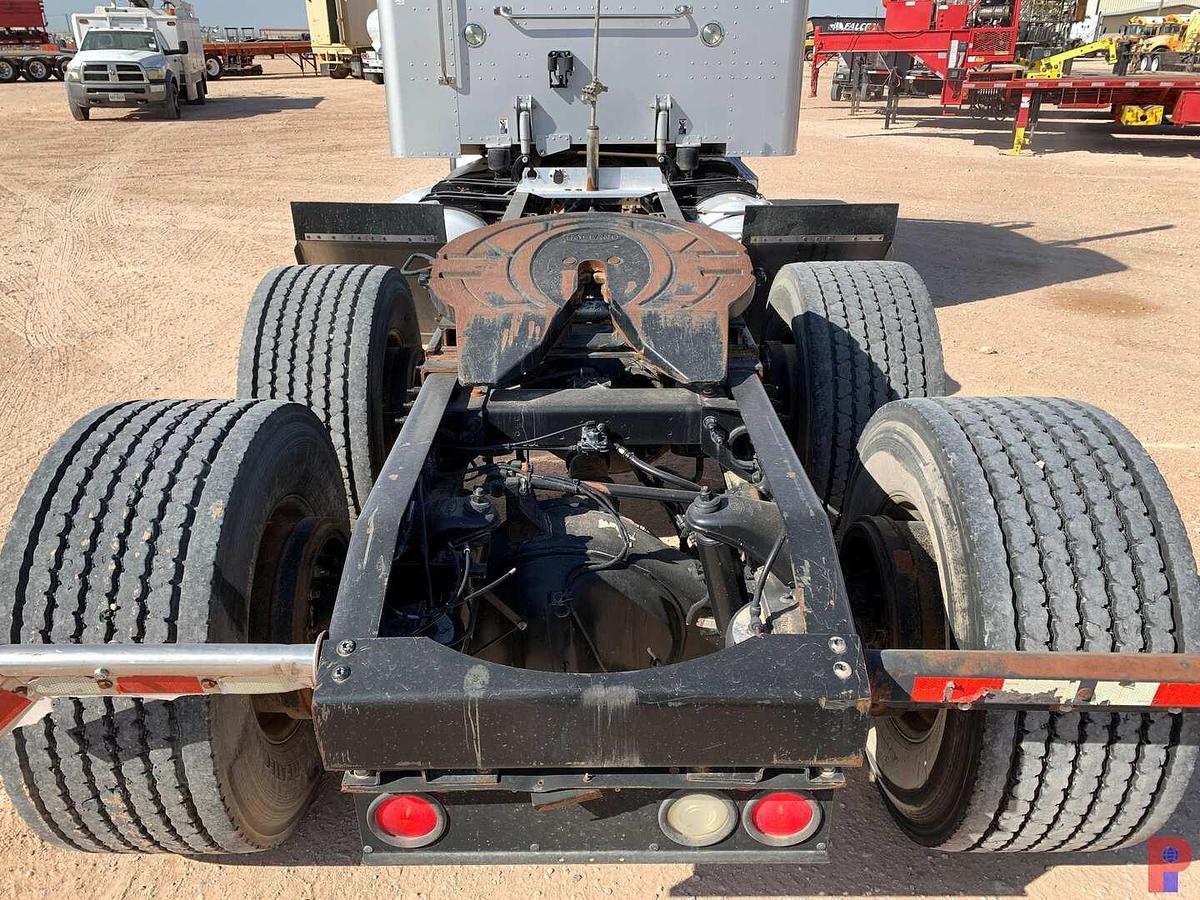 Used 2013 PETERBILT 388 T/A SLEEPER HAUL TRUCK