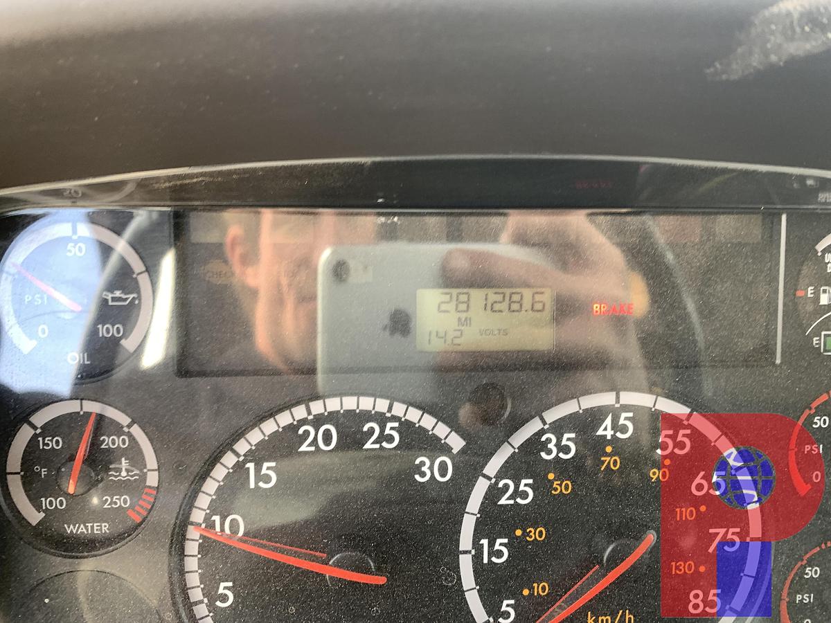 Used 2011 FREIGHTLINER M2 106 S/A DAYCAB DUMP TRUCK