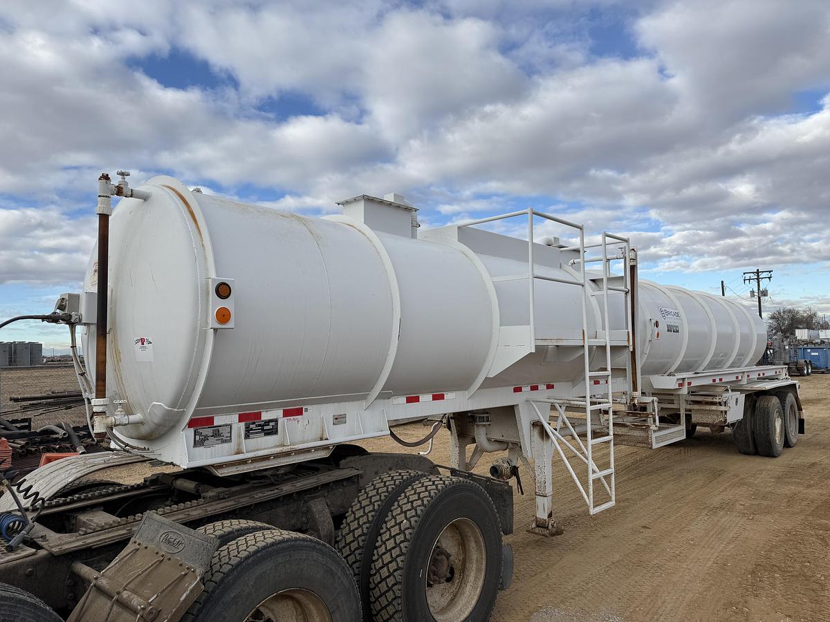 Used 2014 OVERLAND TANK INC 5,460 GAL. 2-COMP. T/A WATER TRANSPORT TRAILER