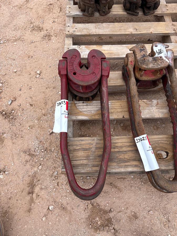 Used (2) BJ 1” rod elevators