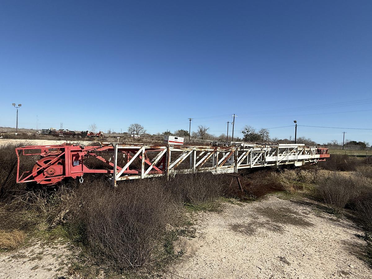 Used 2004 DRILLING STRUCTURES INT’l LANCO 104’-240K LBS DERRICK & Y-BASE