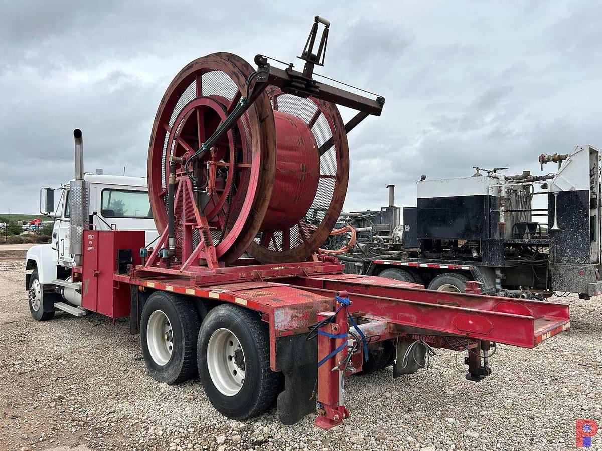 Used 1999 MACK CH613 CAB & CHASSIS W/ CT REEL