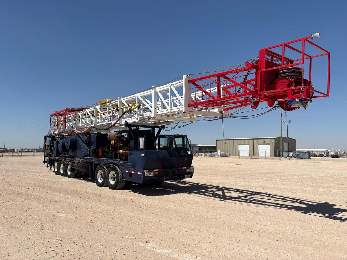 Used EAGLE 112' X 300K 5-AXLE WELL SERVICE RIG