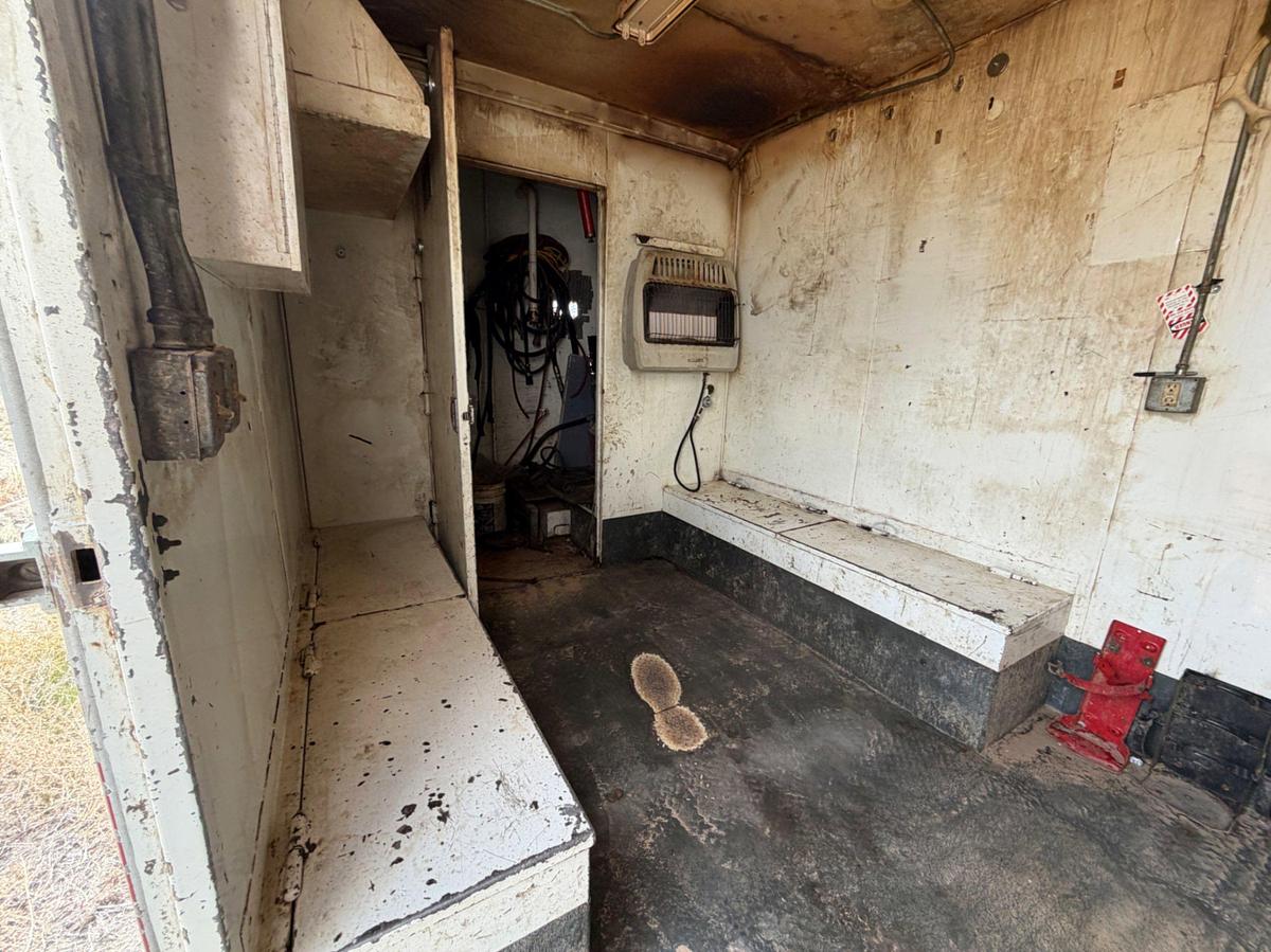 Used Scott’s 24’ Custom Dig House Trailer