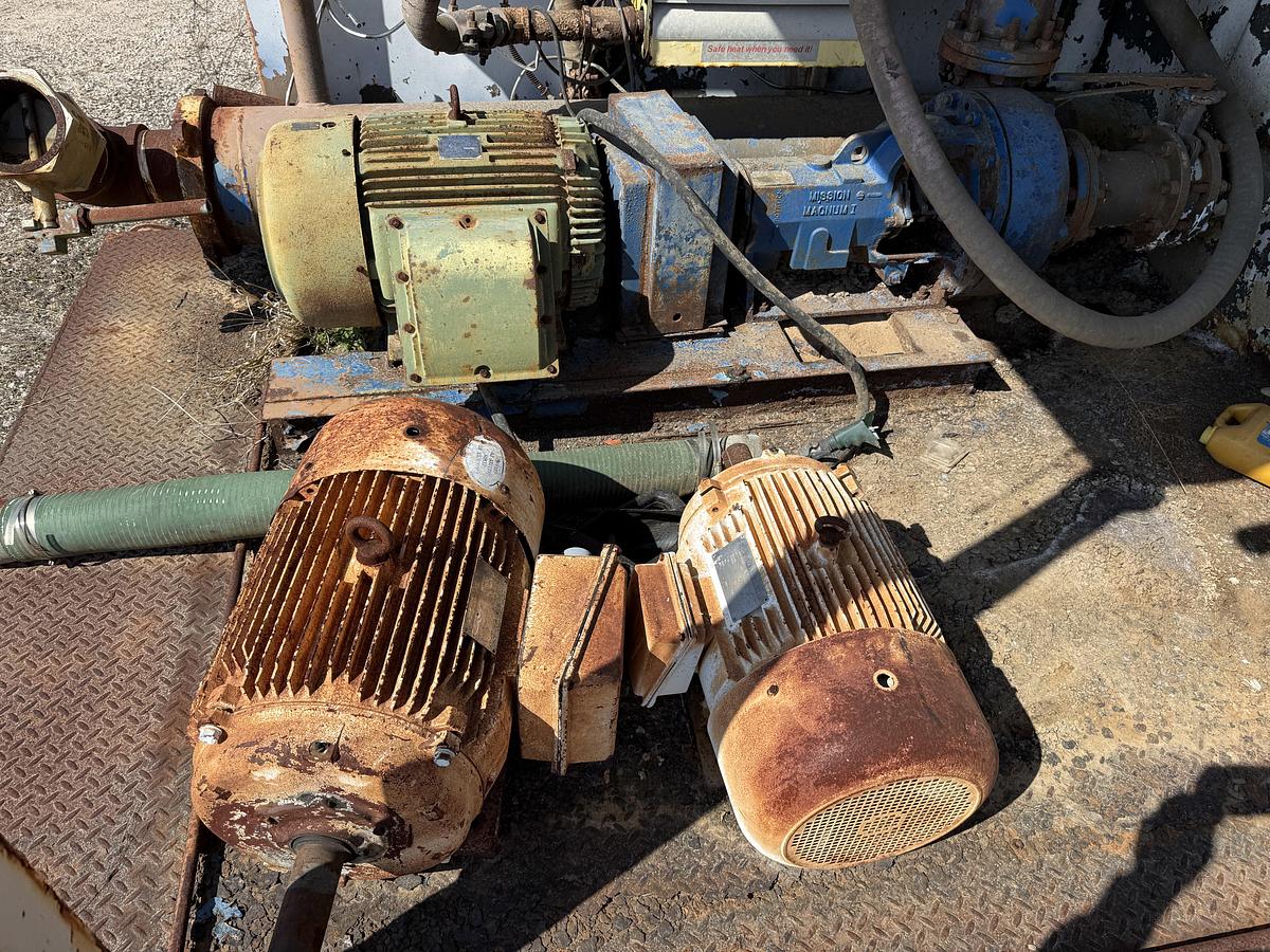 Used 40'L X 7.6'W X 5'H MUD TANK W/ 6X5 CENTRIFUGAL PUMP P/B 50-HP ELECTRIC MOTOR