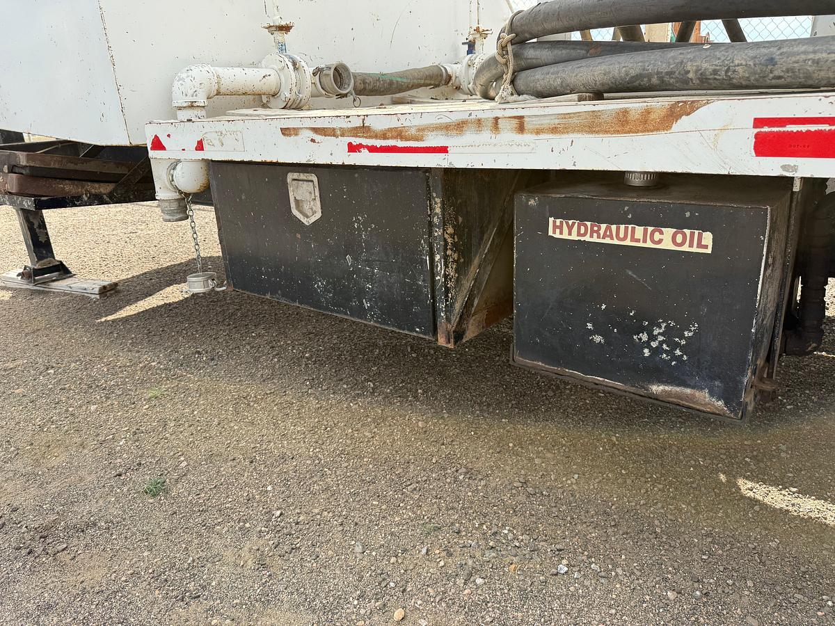 Used GARDNER DENVER TEE 5K WP TRIPLEX PUMP MTD. 2008 TEMCO 26’ x 102” T/A GOOSENECK TRAILER