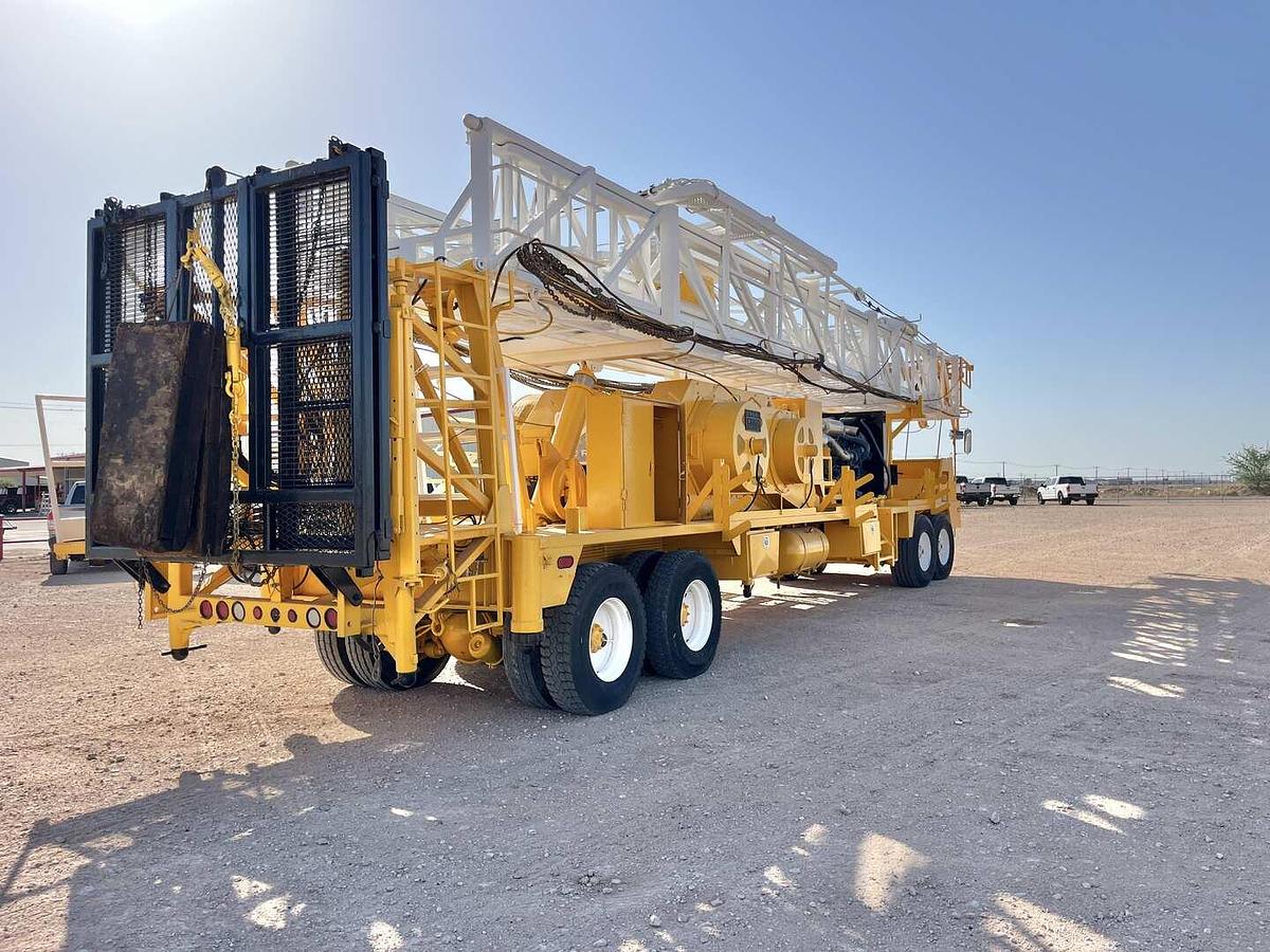 Used 2007  CROWN CE550 DBL DRUM WELL SERVICE RIG