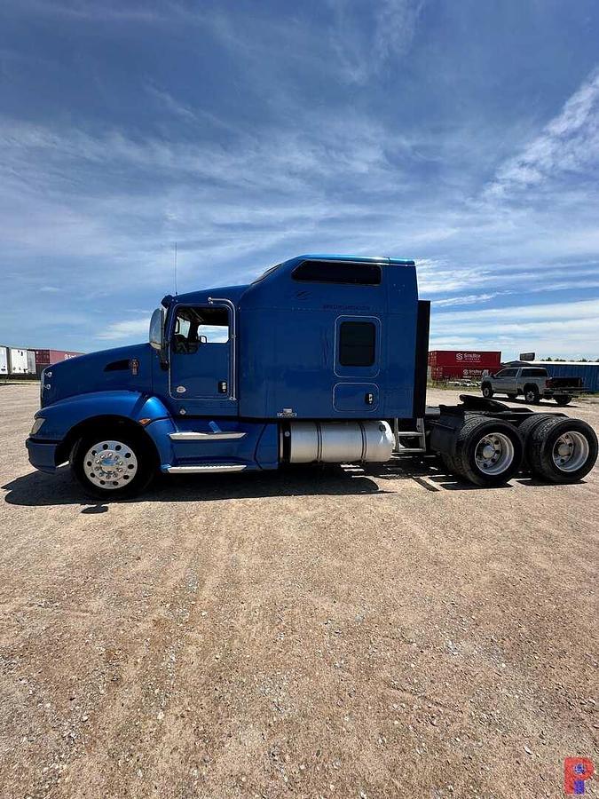 Used 2012 KENWORTH T 660 T/A SLEEPER TRUCK