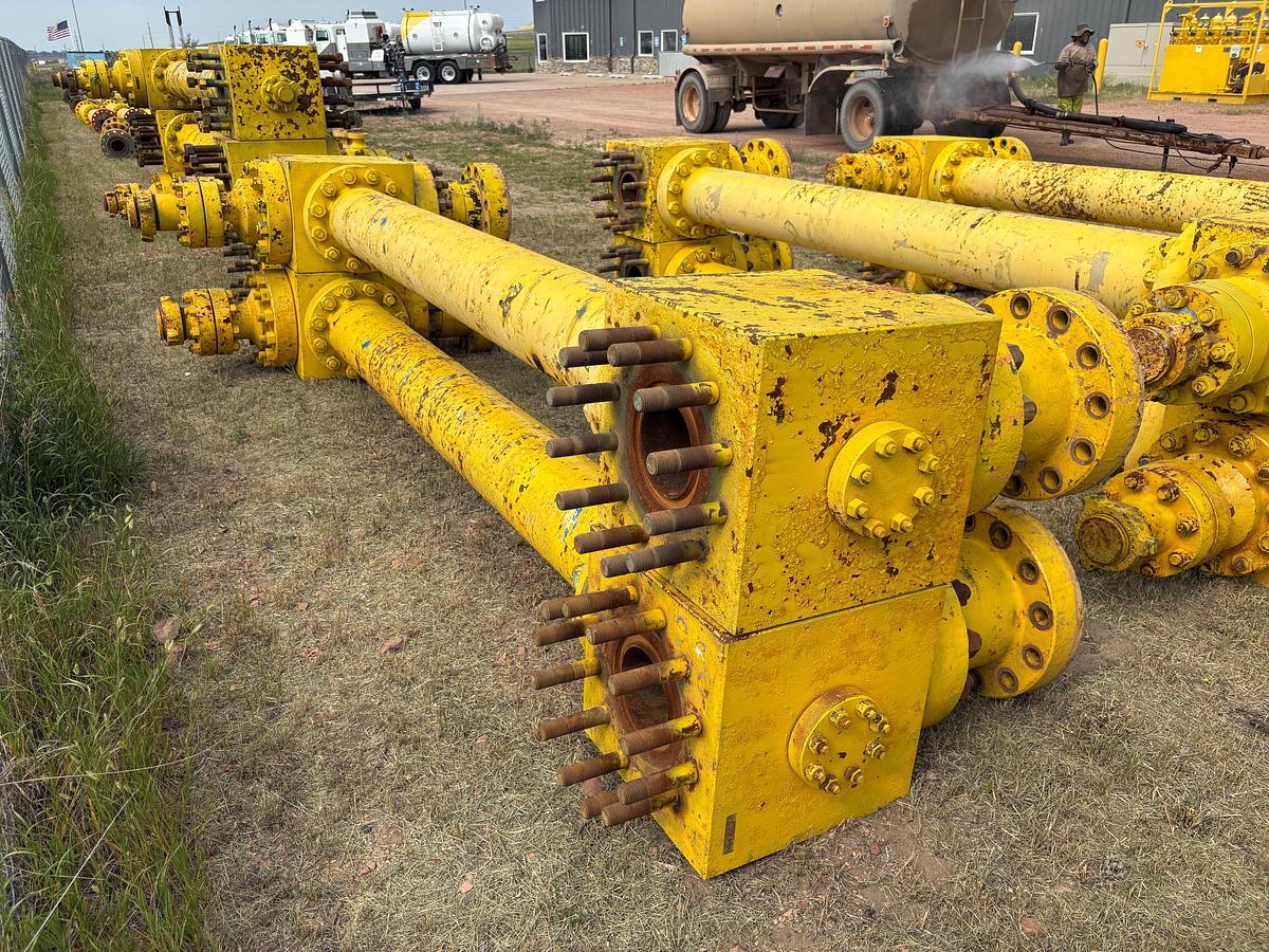 Used (2) 7-1/16” x 10’L spacer spools w/ (4) fluid crosses, (4) 20”l spools, & weco flanges