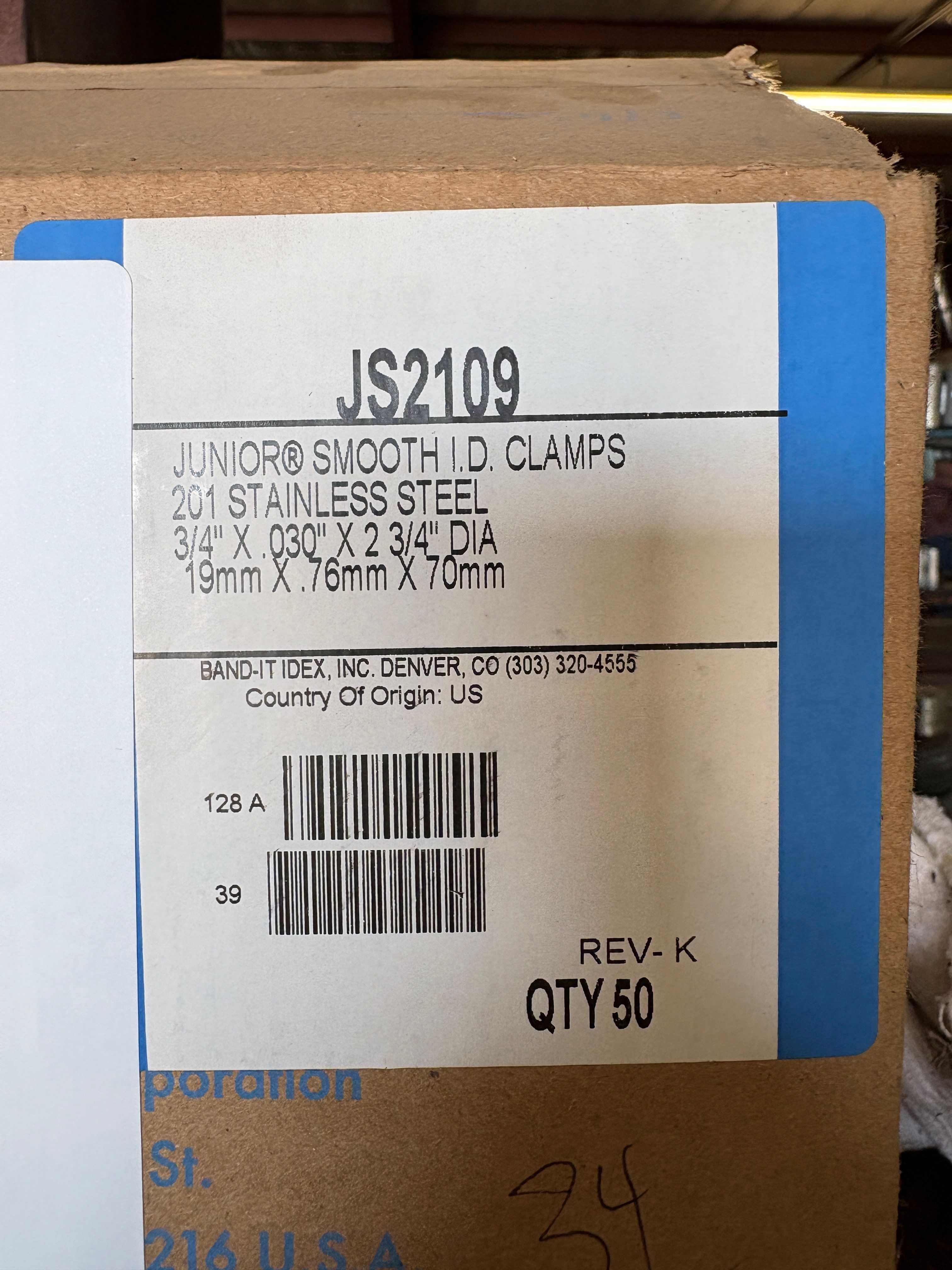 Used (75+) 2-1/2” to 4-1/2” junior smooth ID clamps