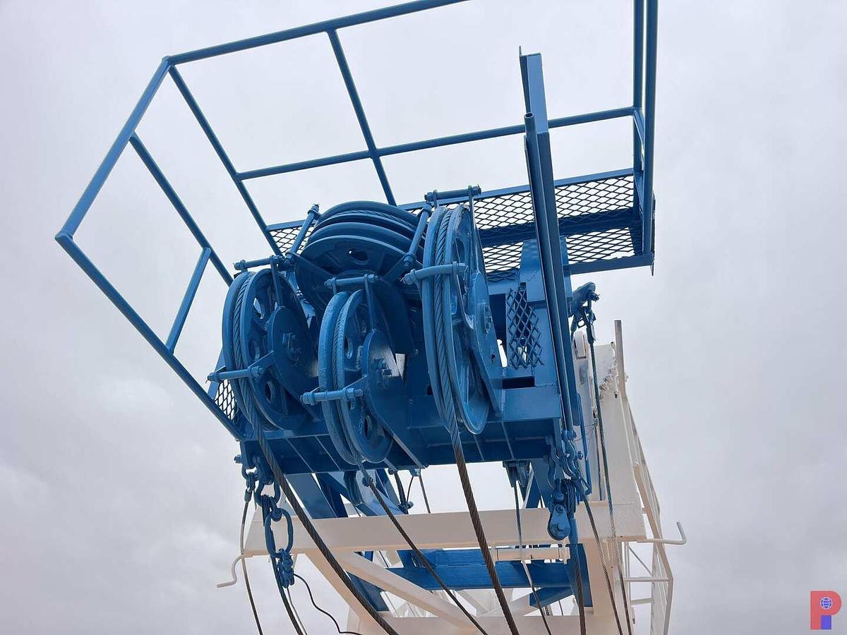 Used SJ PETROLEUM DD 104’-225K 5-AXLE WELL SERVICE WORKOVER RIG