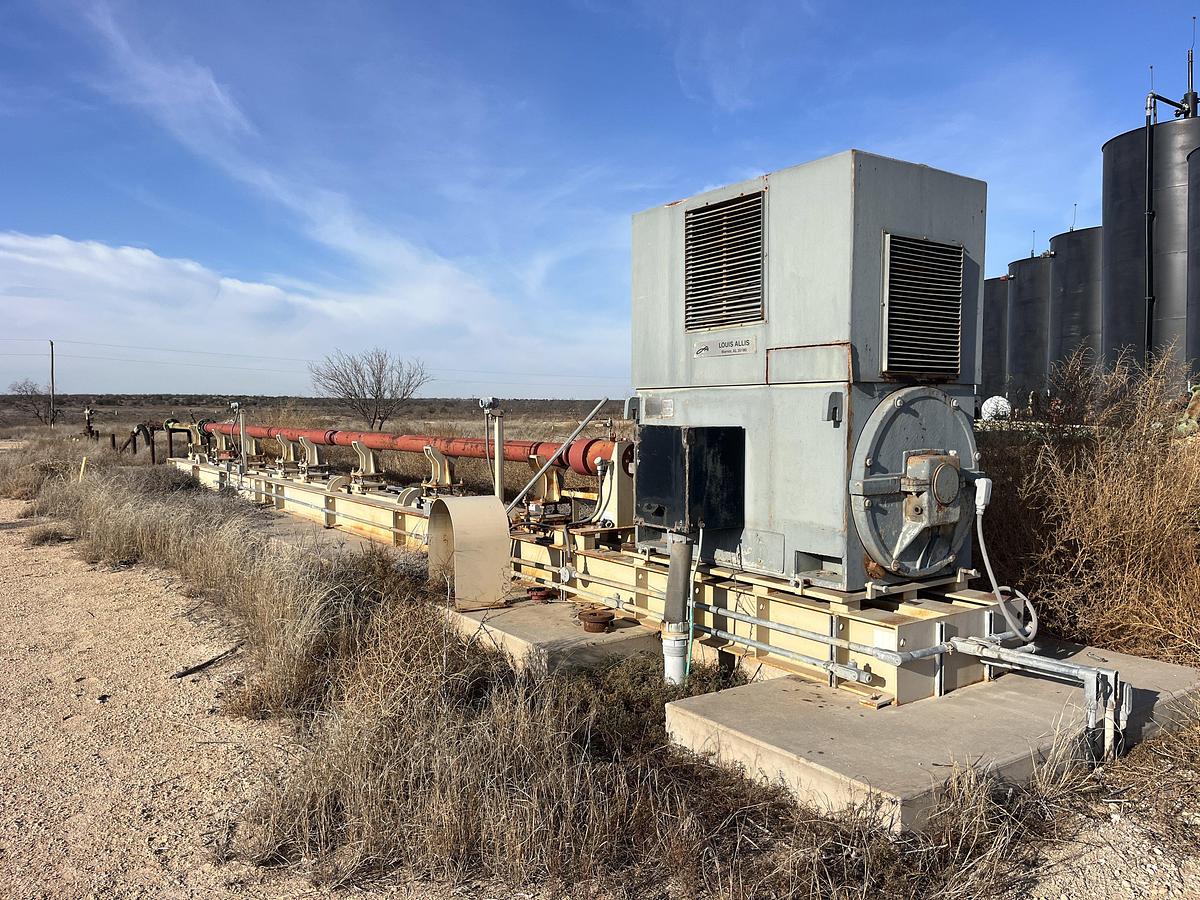 Used CROCKETT CO. SWD FACILITY, PERMITTED FOR 30,000 BBLS. PER DAY