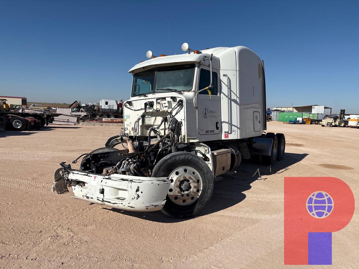 Used 2013 PETERBILT 386 T/A SLEEPER HAUL TRUCK, INOPERABLE
