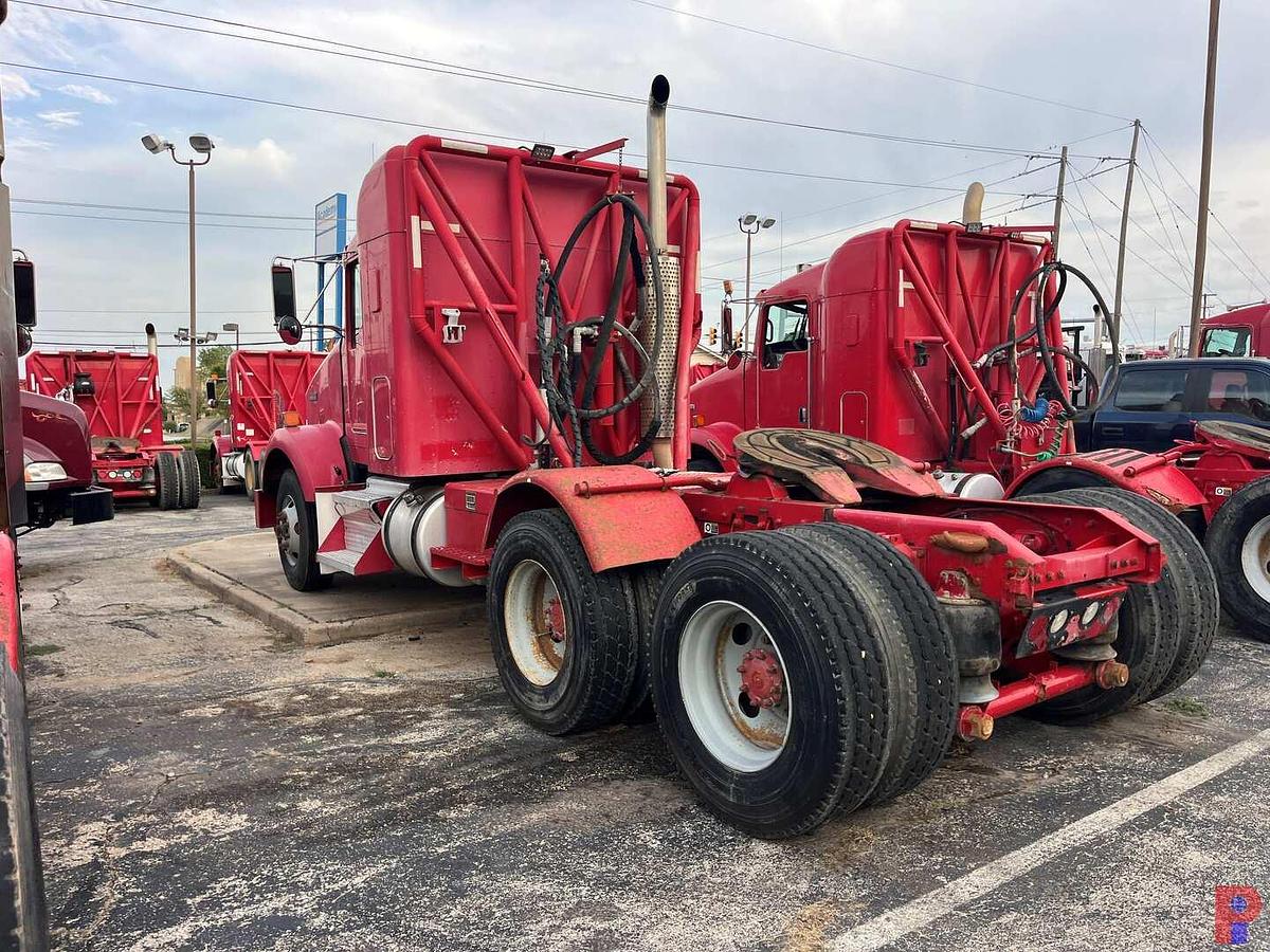 Used 2007 KENWORTH T800 T/A 36” SLEEPER TRUCK