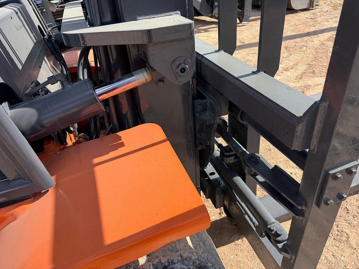 Used 2012 Doosan D70S-5 13,550lbs forklift