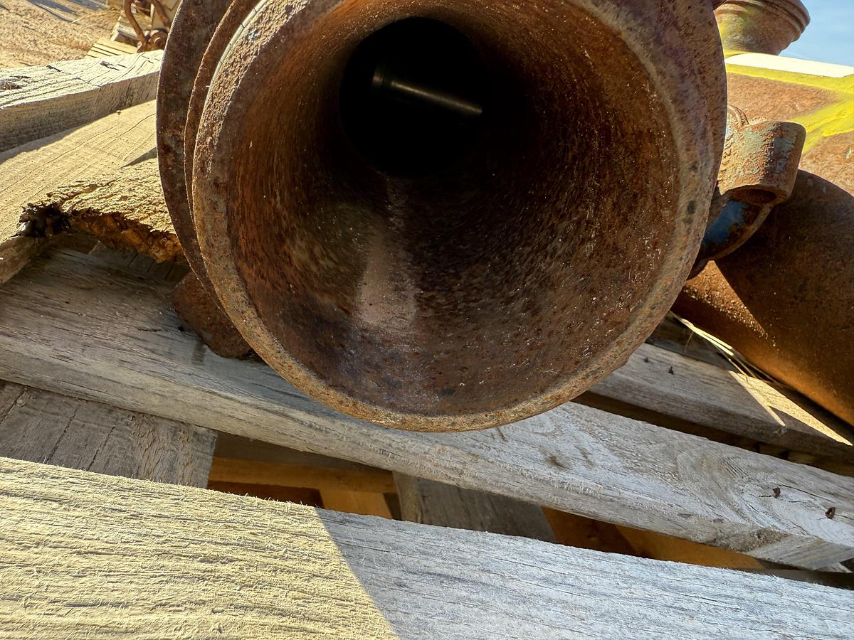 Used (2) MULTI-SIZE SINGLE PLUG CEMENT HEADS