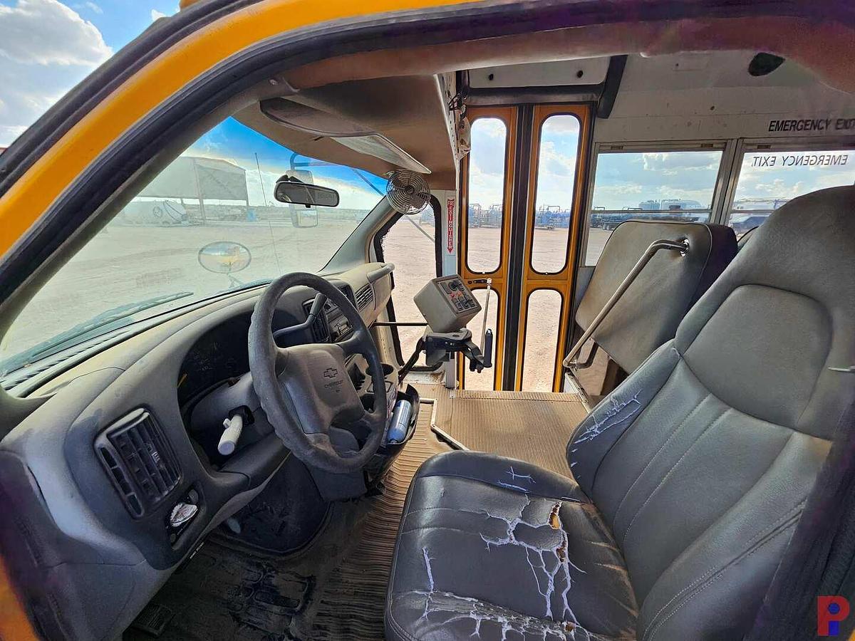 Used 2000 CHEVROLET EXPRESS PASSENGER BUS