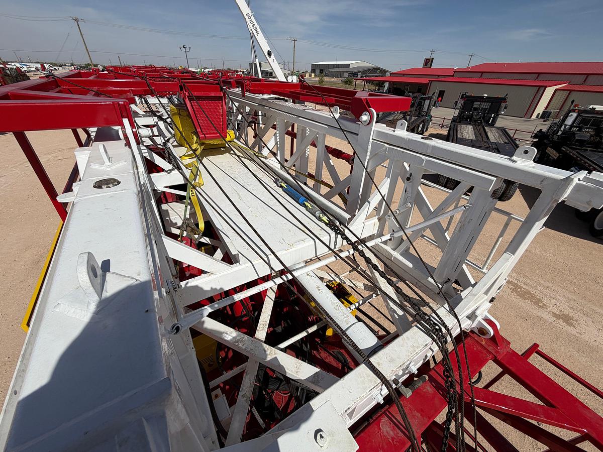 Used FRESHLY REFURBED 2007 CROWN CE600 DD 5 AXLE WELL SERVICE RIG 104'x265K MAST (2026 CAT IV)