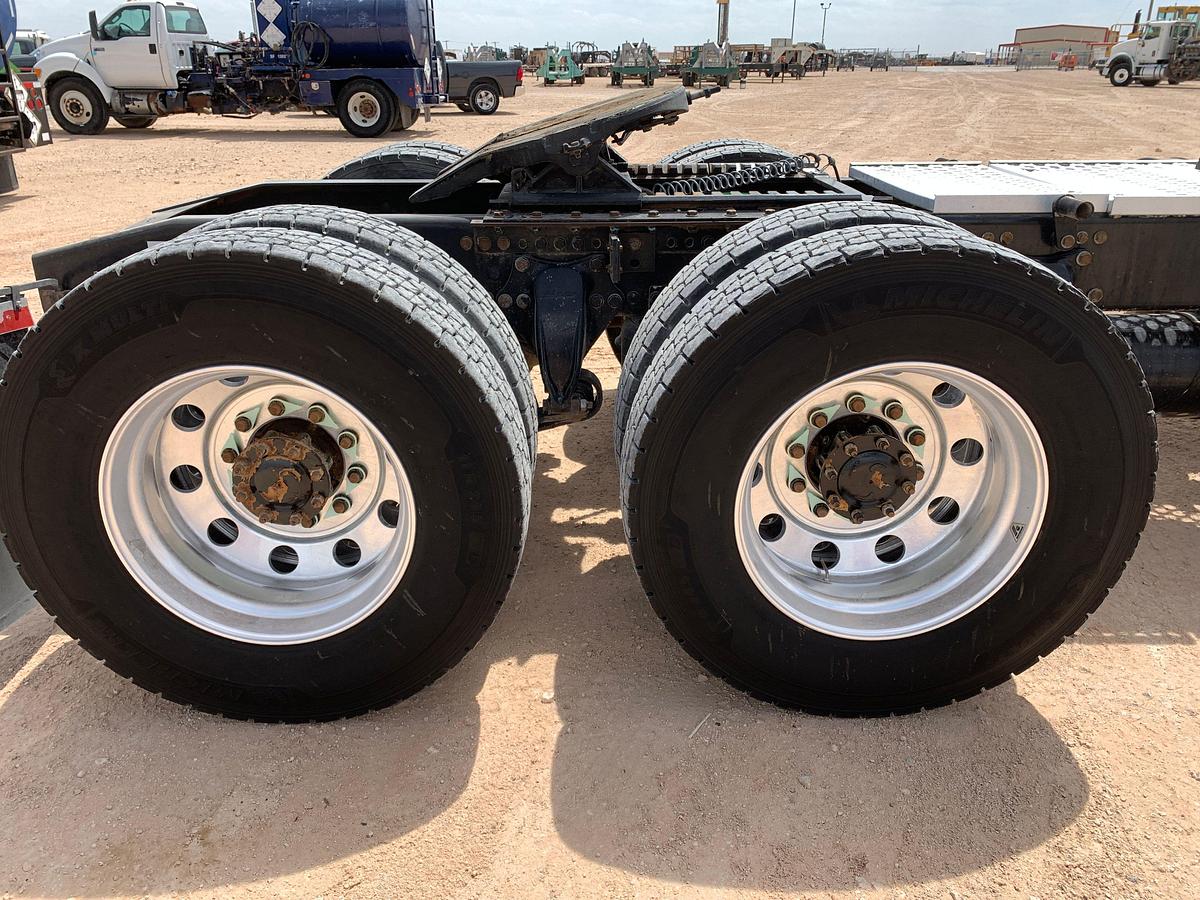 Used 2019 WESTERN STAR 4900 SB T/A DAYCAB HAUL TRUCK