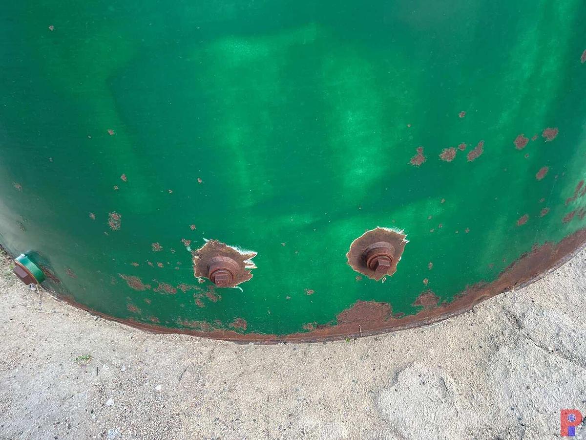 Used RANCHERS LIVESTOCK SKIDDED 12’ DIAMETER X 20’H 400BBL VERTICAL STORAGE TANK