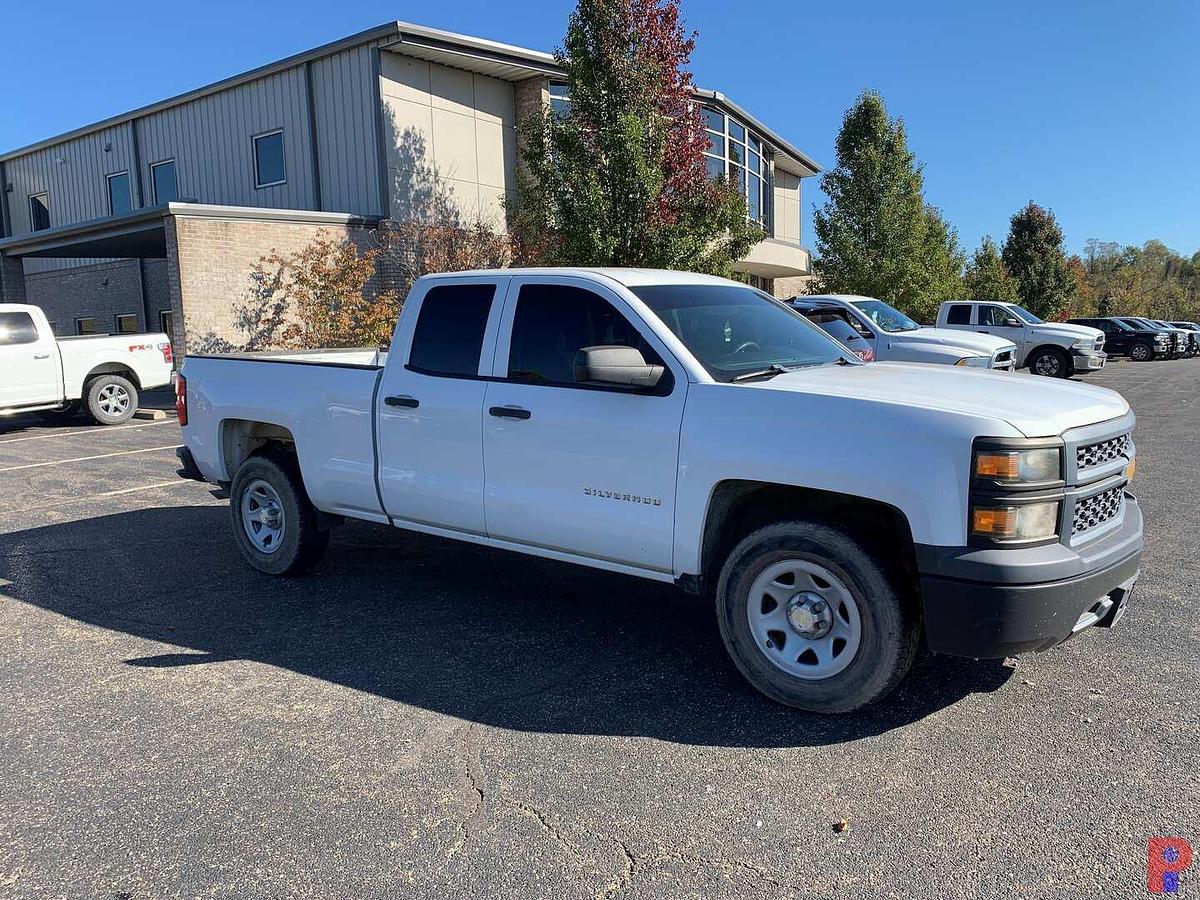 Used 2014 CHEVROLET SILVERADO 1500 4X2 CREW CAB PICKUP