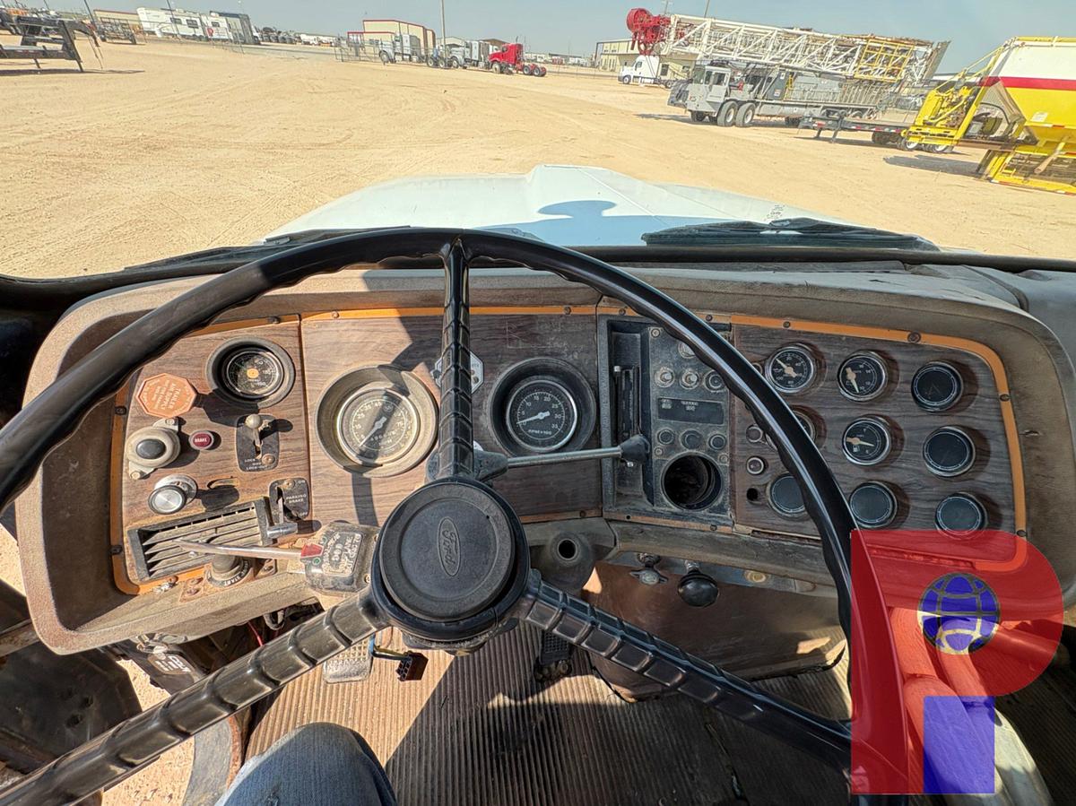 Used TEXOMA 330 PRESSURE DIGGER MTD ON 1983 FORD LT9000 T/A DAYCAB TRUCK