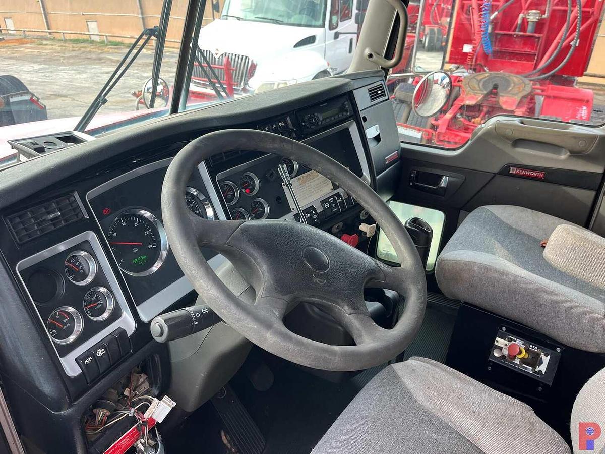 Used 2008 KENWORTH T800 T/A 36” SLEEPER TRUCK
