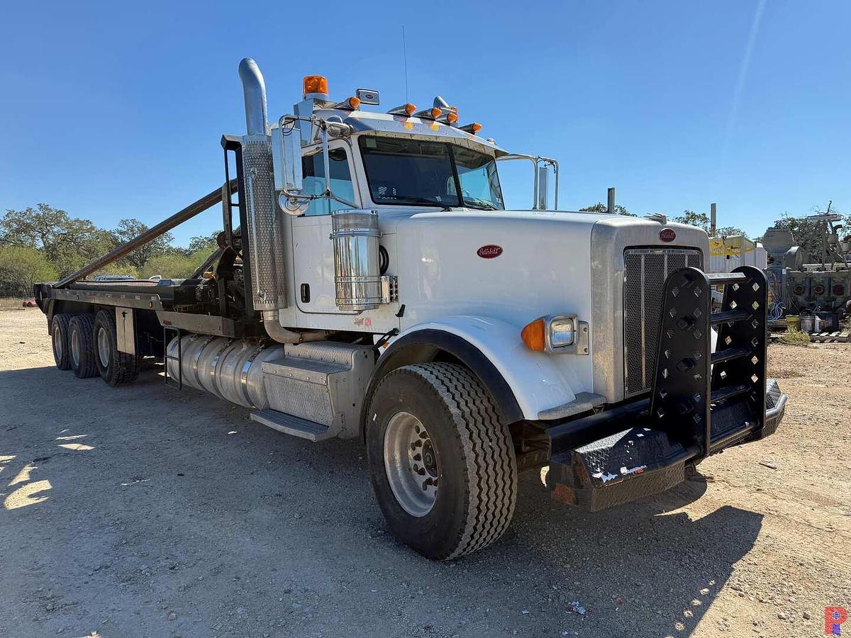 Used 2013 PETERBILT 367 TRI AXLE 60 TON RIG UP WINCH TRUCK