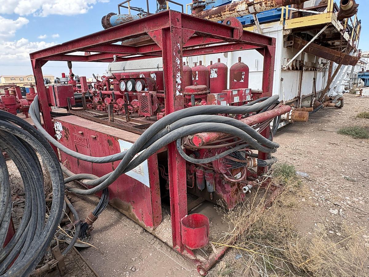 Used Koomey type 80 7-station closing unit, skidded