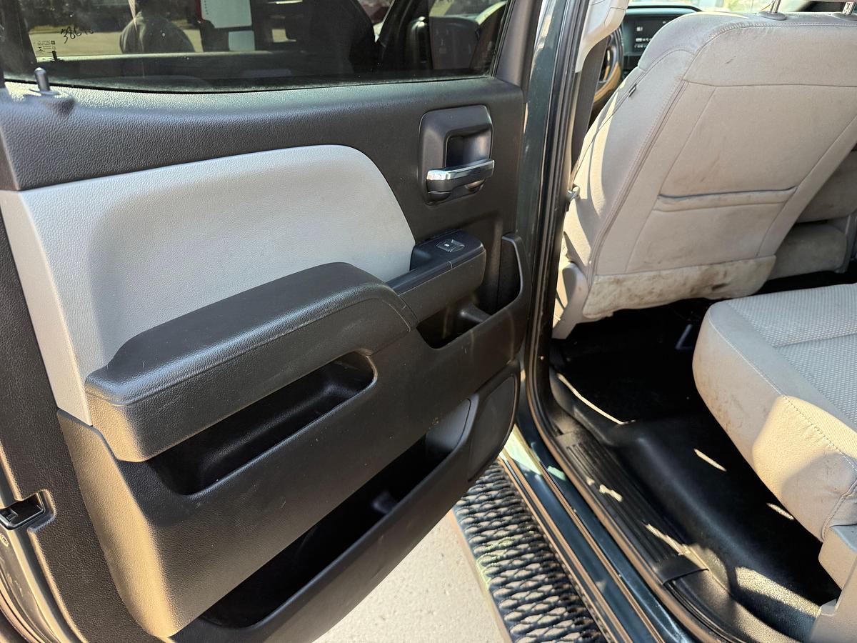 Used 2018 CHEVROLET SILVERADO 2500HD 4X4 CREW CAB PICKUP TRUCK