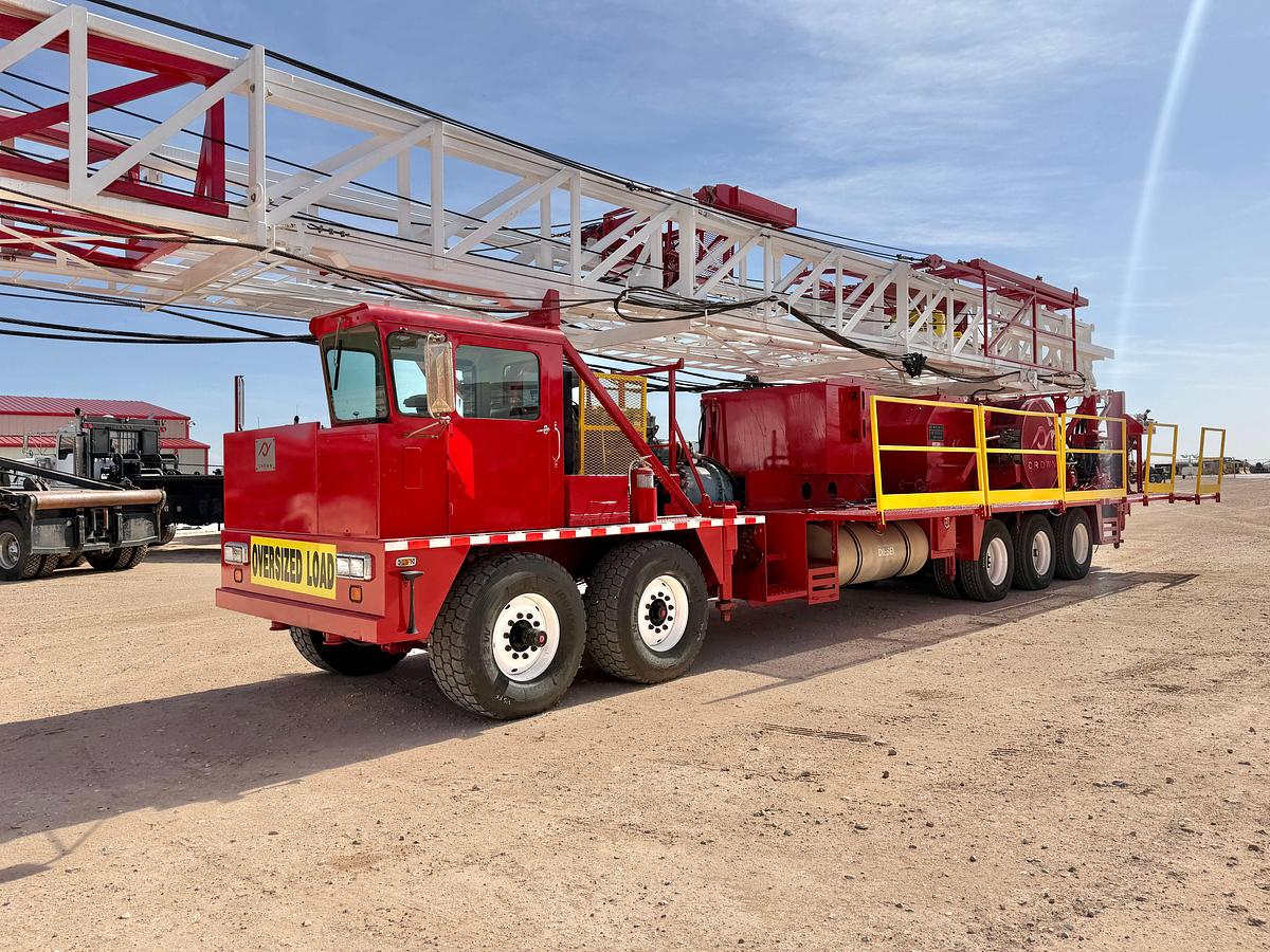 Used FRESHLY REFURBED 2007 CROWN CE600 DD 5 AXLE WELL SERVICE RIG 104'x265K MAST (2026 CAT IV)