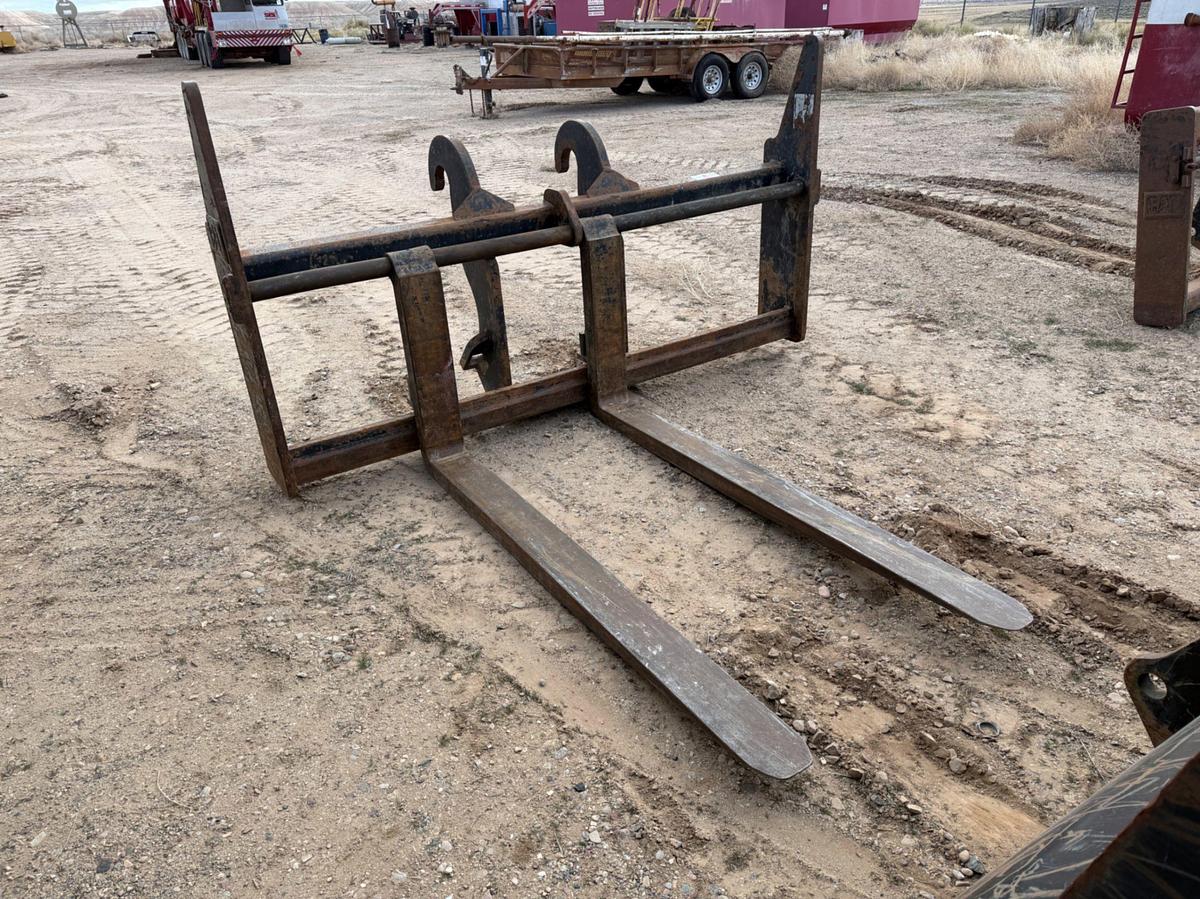 Used CAT Quick Attach Bucket & Forks F/ Wheel Loader