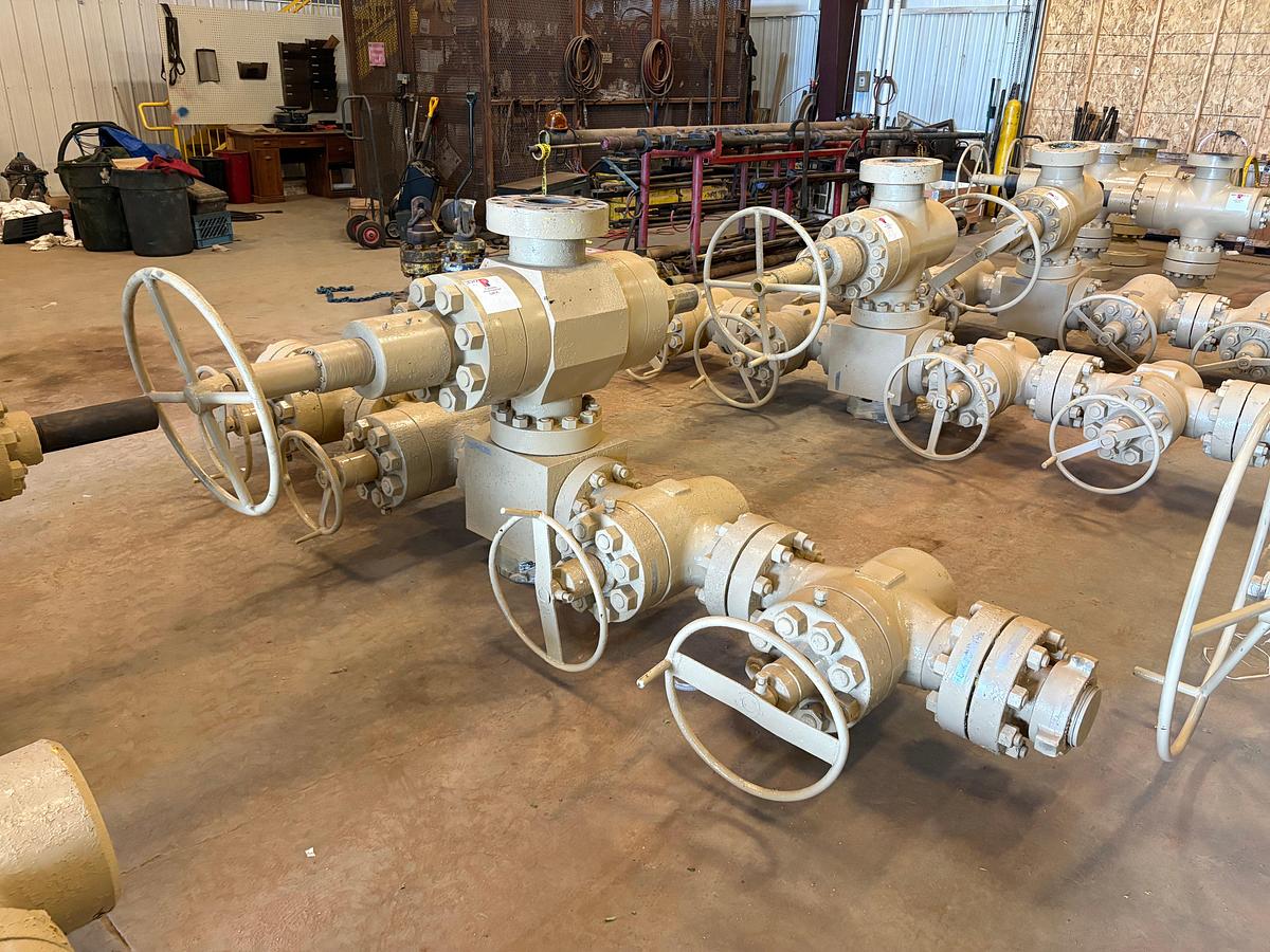 Used (4) 4-1/16” 10k gate valves, (1) 5-1/8” 10k gate valve & (1) 4-way fluid cross