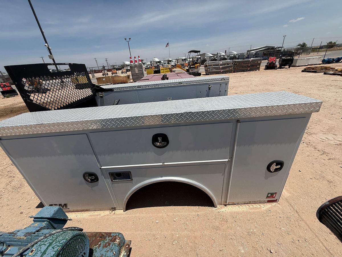 Used CM TRUCK SERVICE UTILITY BED 99”L x 88”W FITS 2020 FORD F-250