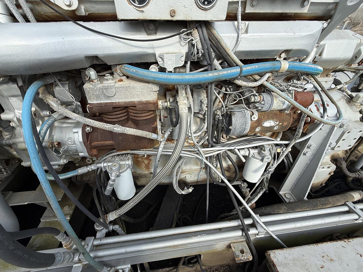 Used JWS-340 10K WP TRIPLEX WELL SERVICE PUMP SKIDDED P/B DETROIT SERIES 60 (INCOMPLETE)