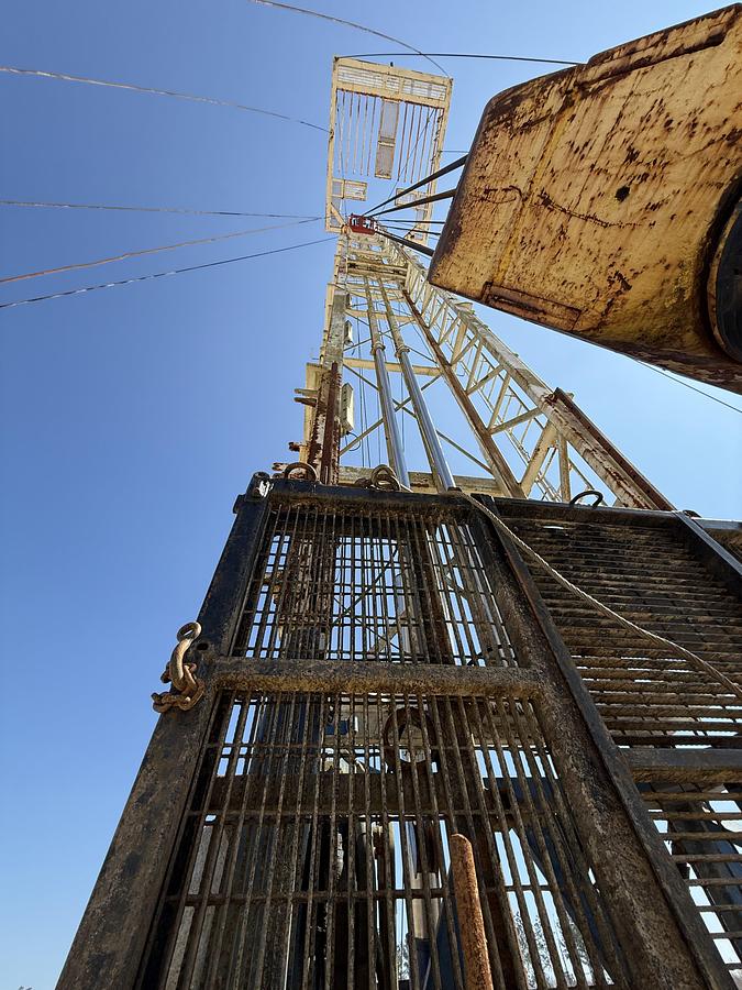 Used 2012 CAMERON C-500 SD 112'-300K LBS 5-AXLE WELL SERVICE RIG