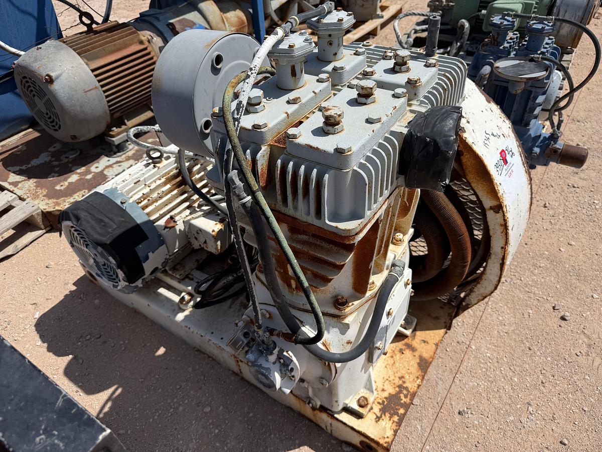 Used QUINCY MODEL 390, 69.2-CFM / 200-PSI INDUSTRIAL AIR COMPRESSOR P/B 25-HP ELECTRIC MOTOR MTD ON SKID