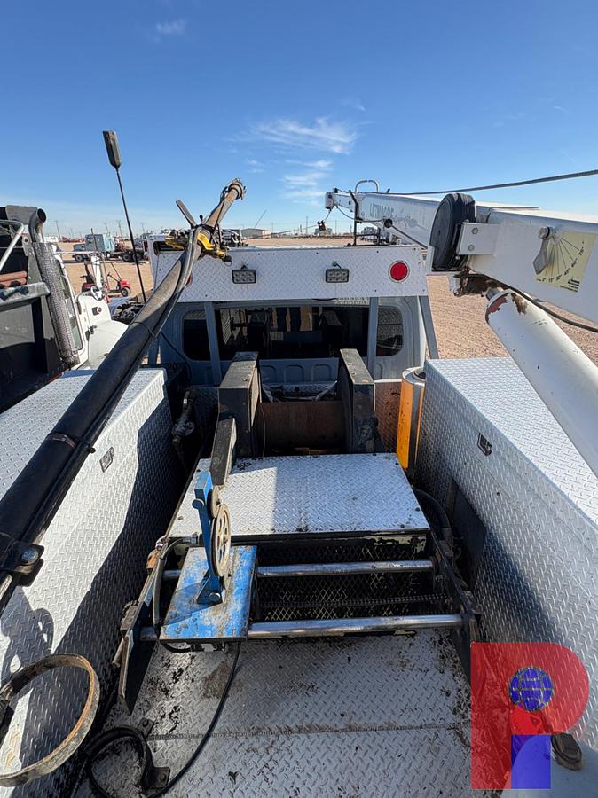 Used 2015 FREIGHTLINER M2 106 S/A CREW CAB SLICK LINE TRUCK