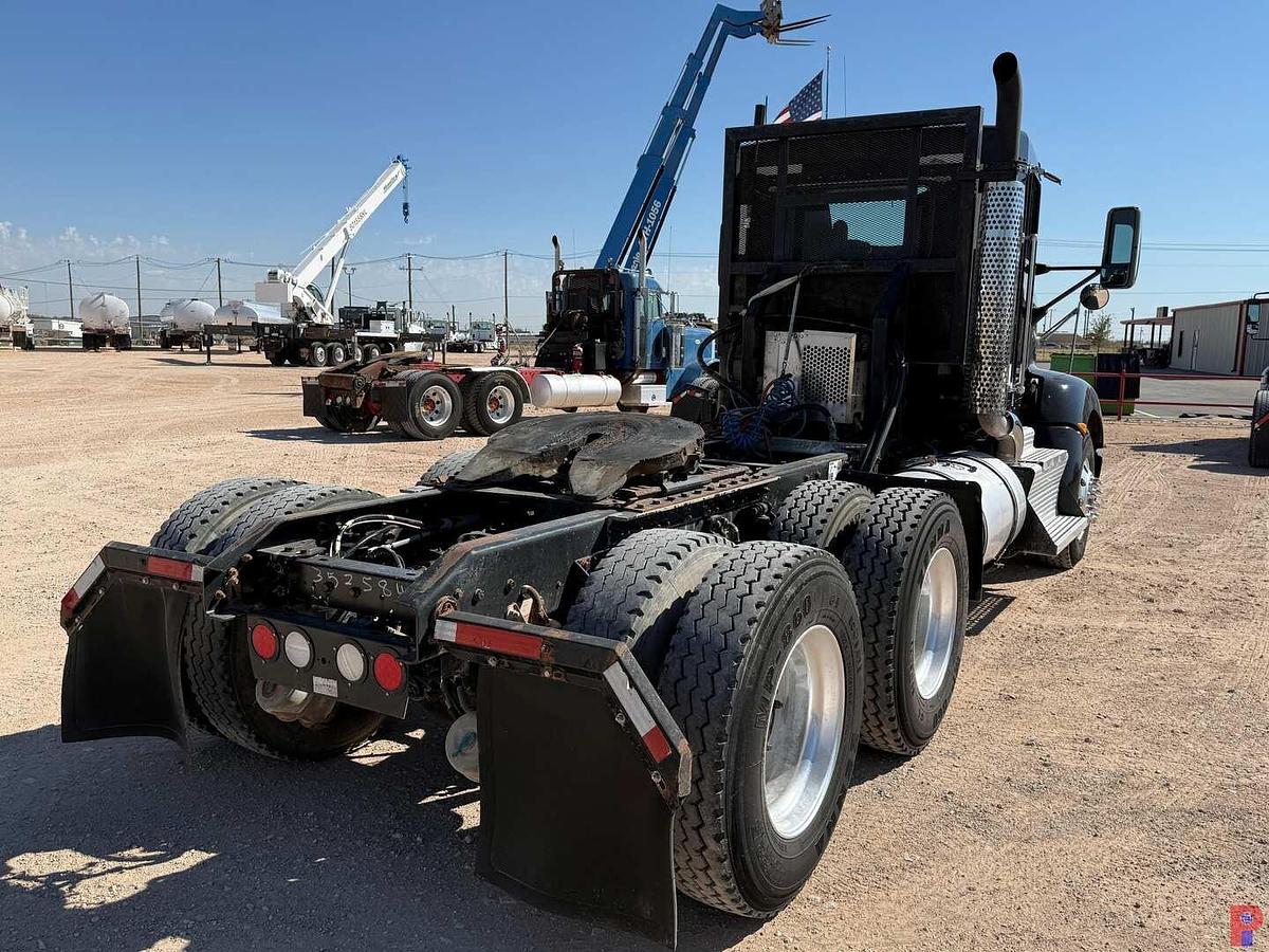 Used 2013 KENWORTH T660 T/A DAY CAB TRUCK TRACTOR