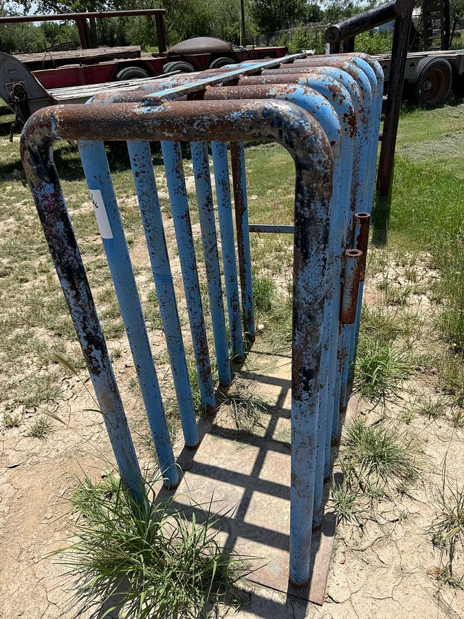 Used (2 x $) 28’L x 36”H TRIANGULAR PIPE RACKS