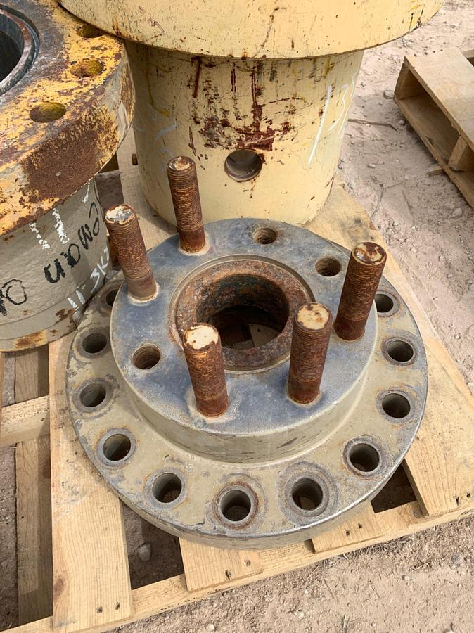 Used Pallets of 13-5/8 x 13-3/8 Spacer Spools