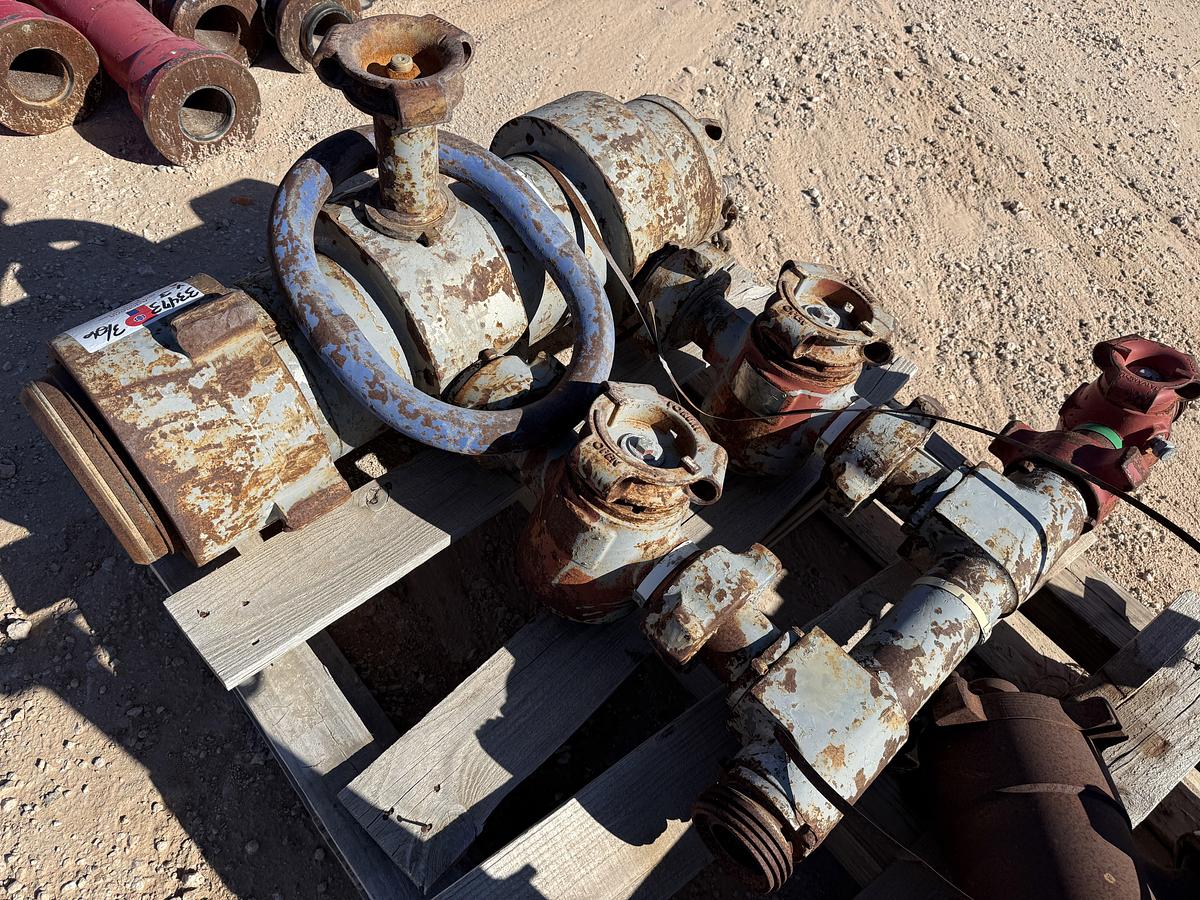 Used (3) MULTI-SIZE SINGLE PLUG CEMENT HEADS